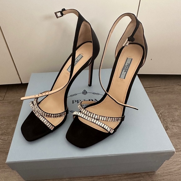 PRADA CALZATURE DONNA HEELS SIZE 40 - Picture 1 of 5